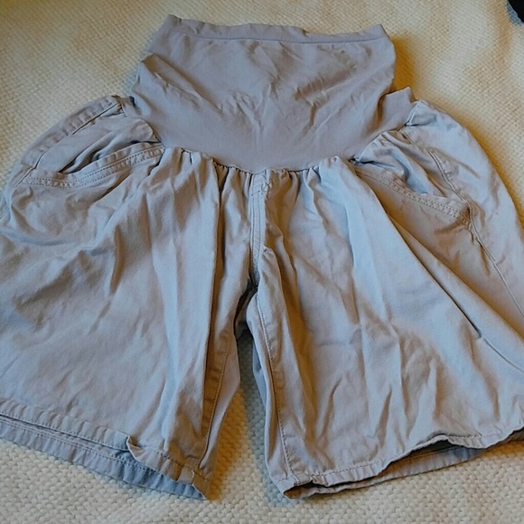 Kahki Maternity Shorts - Picture 1 of 5